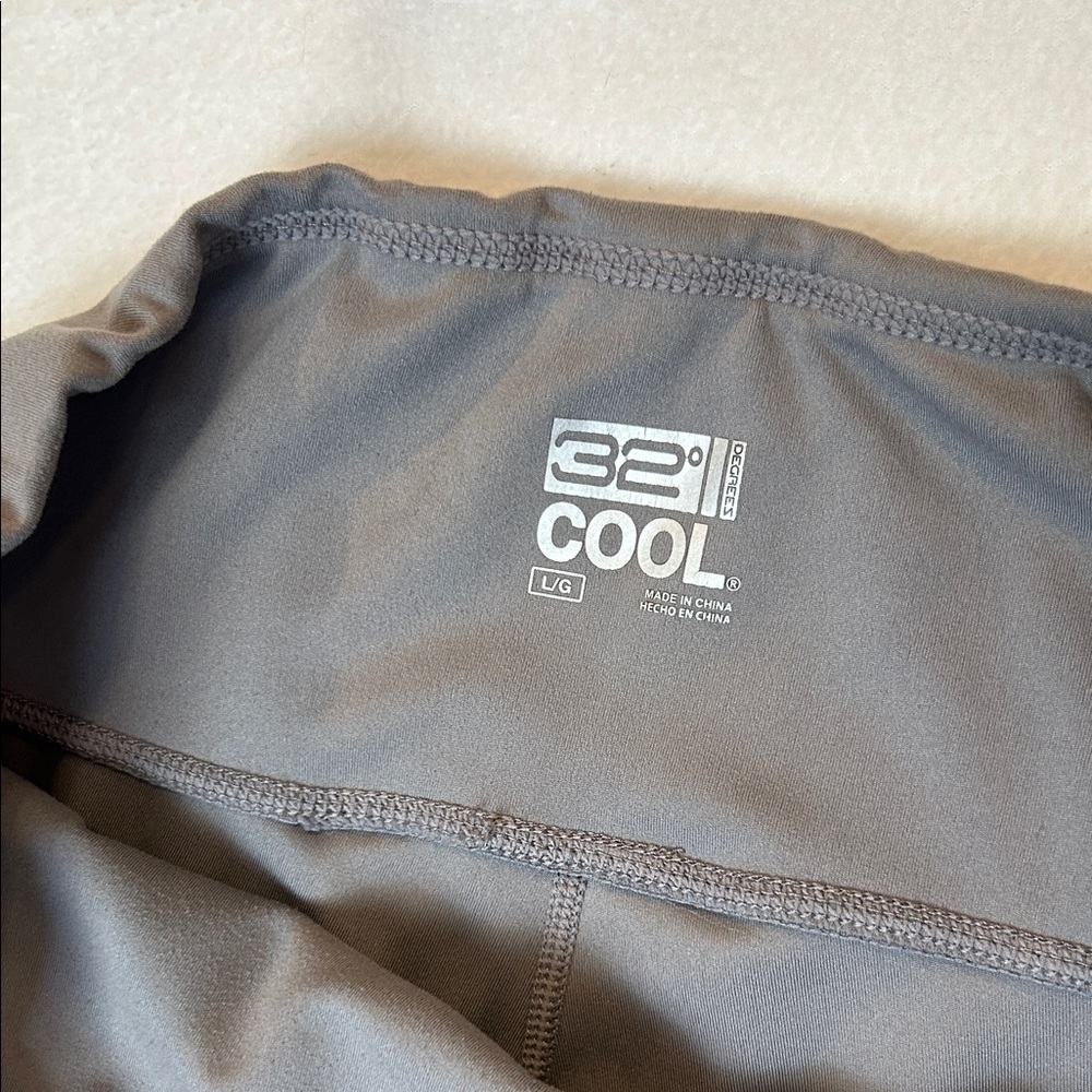 32 Degrees Cool Gray High Rise Leggings LG Side Pocket Athleisure Yoga - Picture 2 of 5